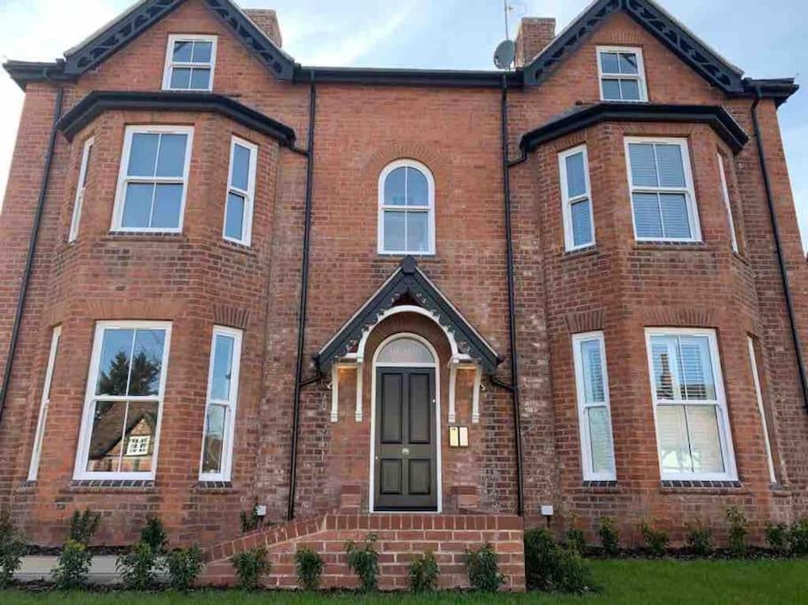 Boutique Luxury Apartment, High St, Henley-In-Arden المظهر الخارجي الصورة
