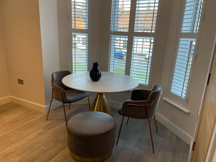 Boutique Luxury Apartment, High St, Henley-In-Arden المظهر الخارجي الصورة