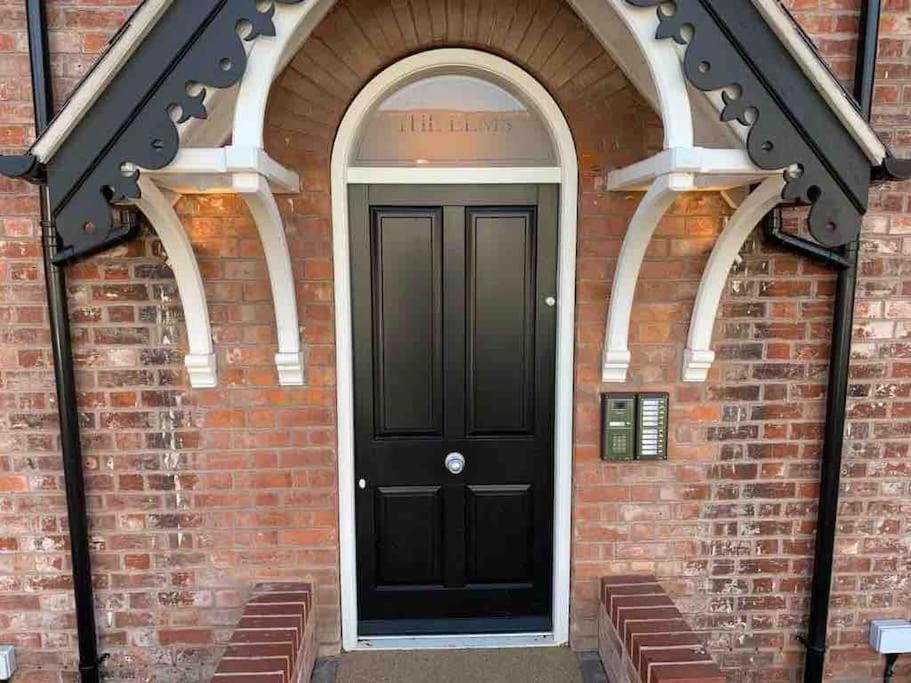 Boutique Luxury Apartment, High St, Henley-In-Arden المظهر الخارجي الصورة