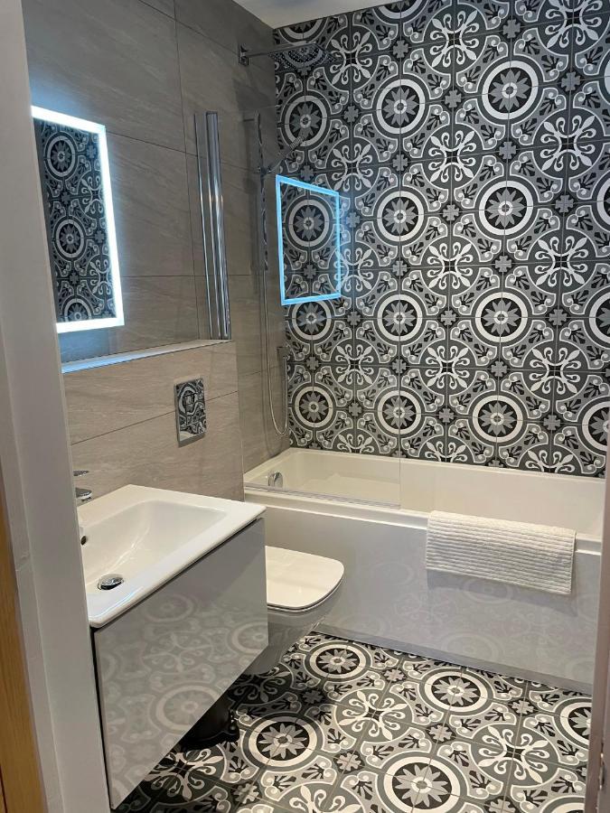 Boutique Luxury Apartment, High St, Henley-In-Arden المظهر الخارجي الصورة